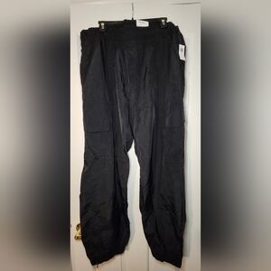 Old Navy High Rise Cargo Jogger Pant